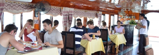 Tour Hạ Long 3 ngày - ngủ tàu Fantasea Cruise (9)