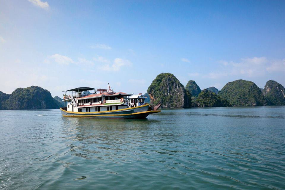 Tour Hạ Long 2 ngày 1 đêm - ngủ tàu Golden Bay Party Cruise