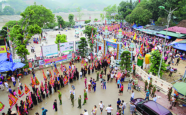 Tour ghép Hà Nội - Đền Ông Hoàng Bảy - đền Bảo Hà 1 ngày