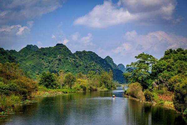 Suối Yến Chùa Hương