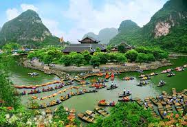Bến thuyền Tràng An